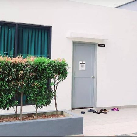 Attractive 3 Bedroom Condo With Pool-D Raudhah Homestay Kajang Eksteriør billede