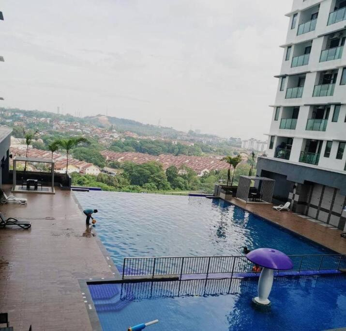 Attractive 3 Bedroom Condo With Pool-D Raudhah Homestay Kajang Eksteriør billede